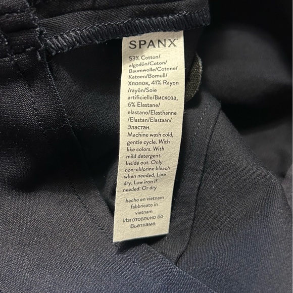 NWT Spanx Polished Kick Flare Pants In Classic Navy Blue Petite - Picture 5 of 5